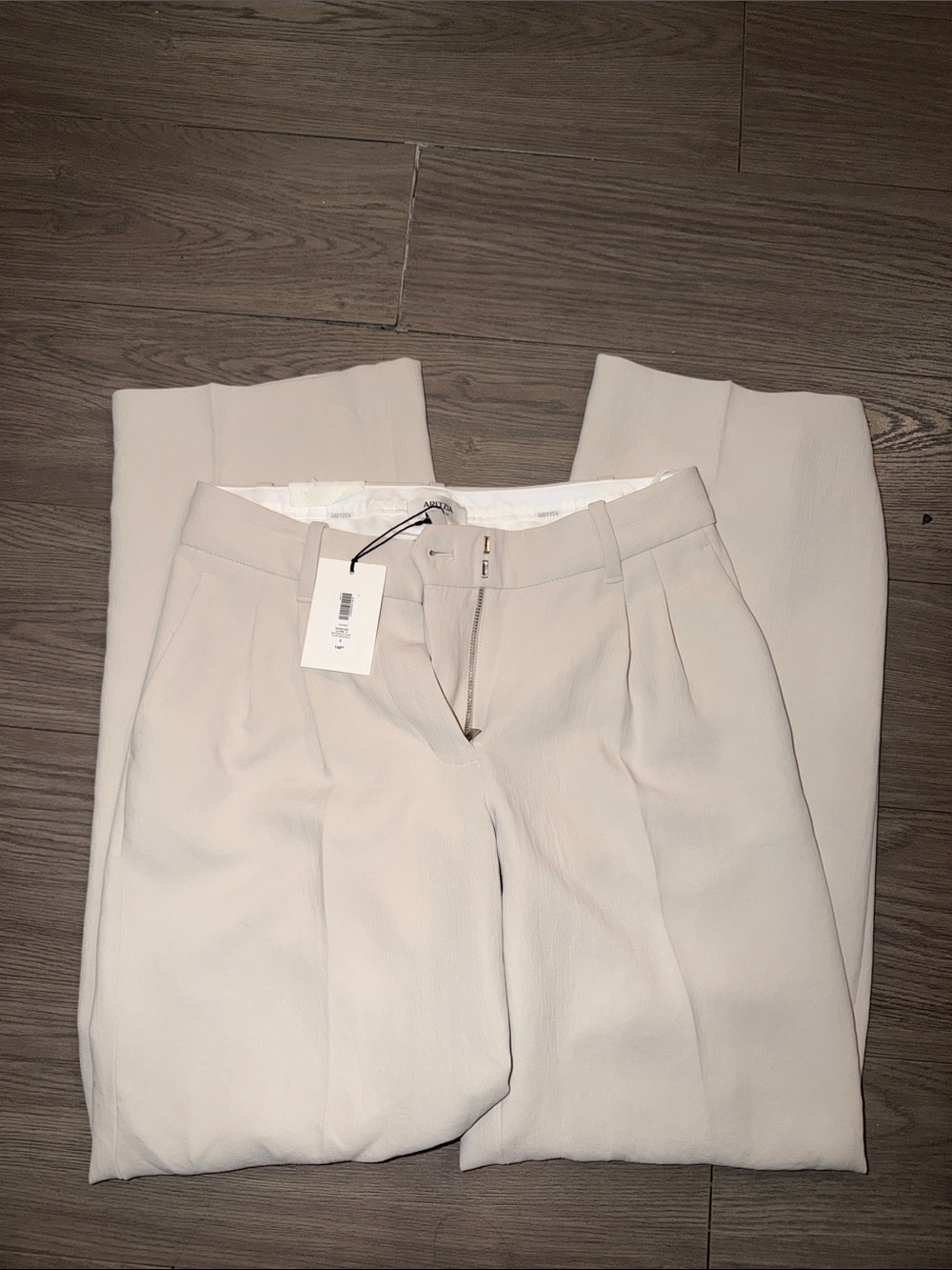 Aritzia Low Rise Effortless Pant in Metropolis Taupe - Crepette